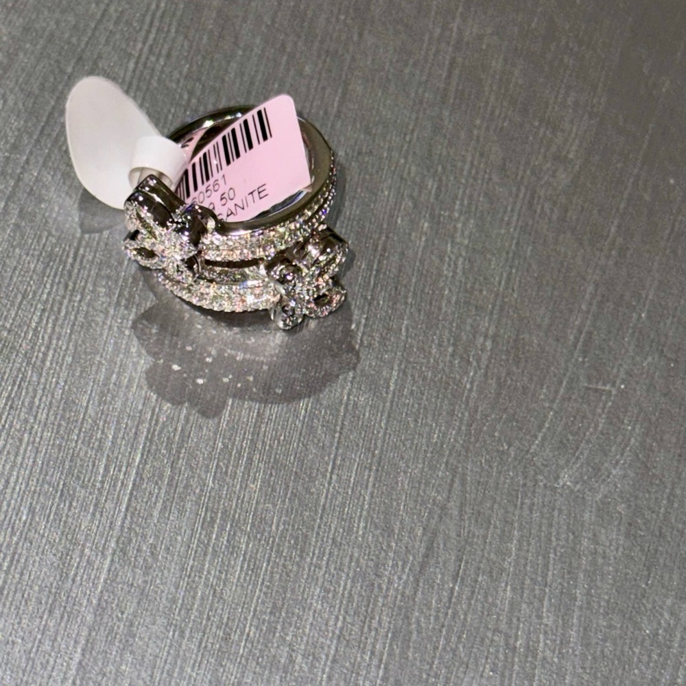 Vvs diamond butterfly Moissanite ring, 100% passes diamond testers Gift for her - Picture 5 of 8